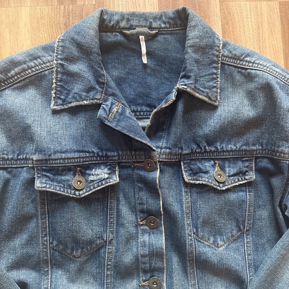 Free People Distressed Denim Jean Jacket Oversized XS (Medium) Dark Wash Trucker - Picture 2 of 12